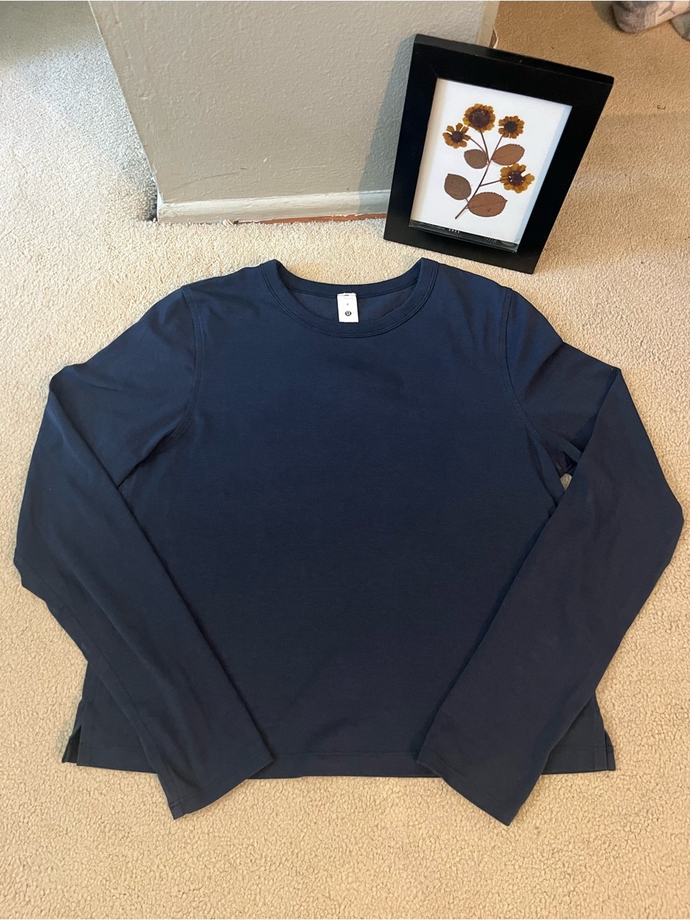 Lululemon Classic Cotton Women’s Crewneck Shirt size 4 - Navy